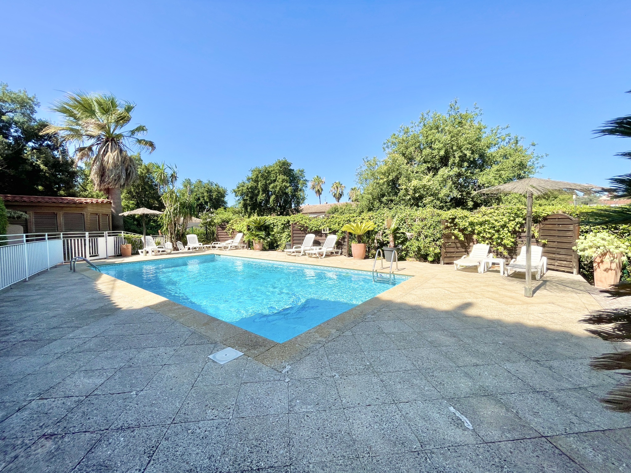 Agence immobilière de Azémar Immobilier - Fiducia Saint-aygulf